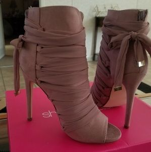 Rose color booties